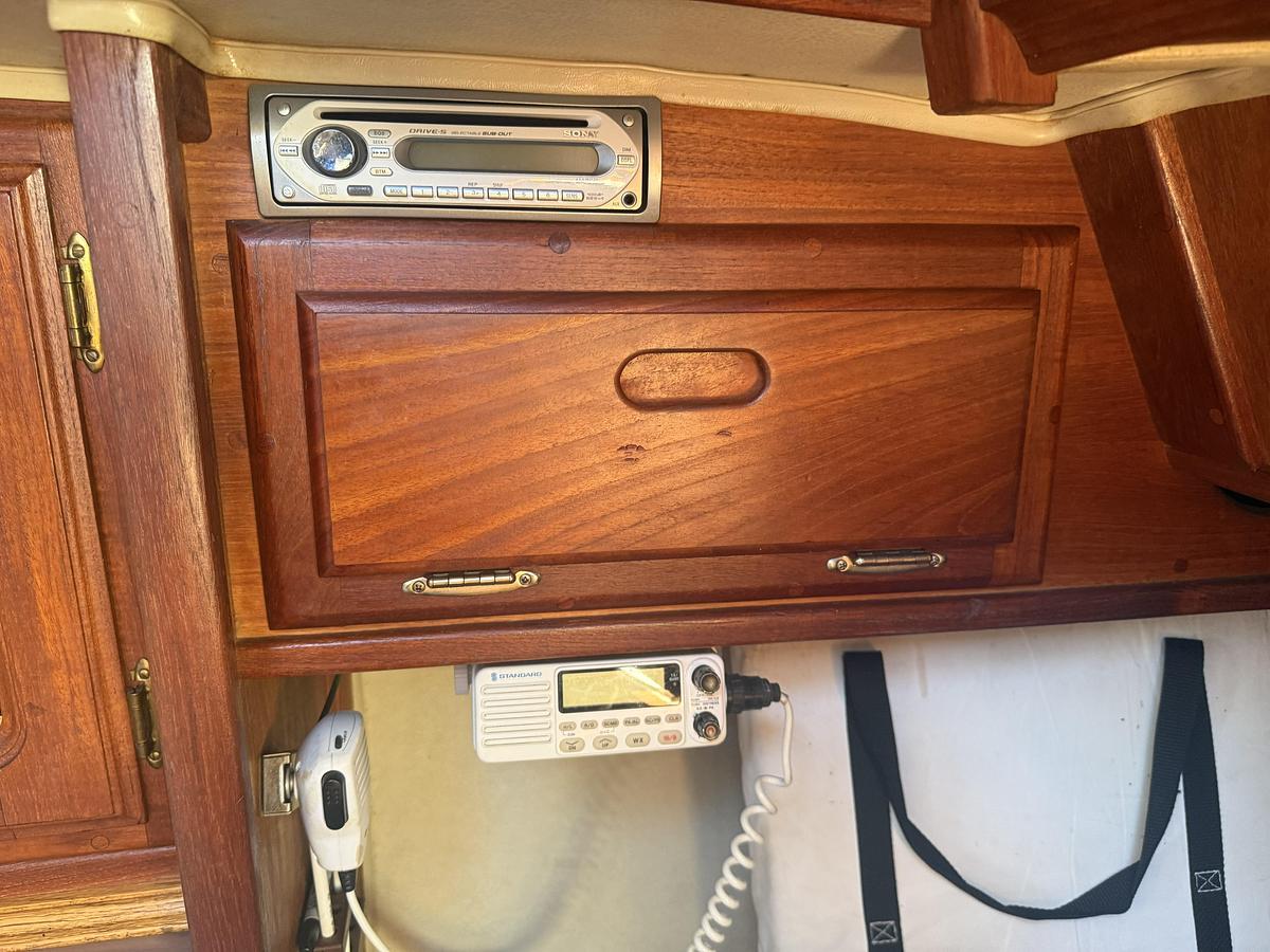 Used 1977 Islander 32