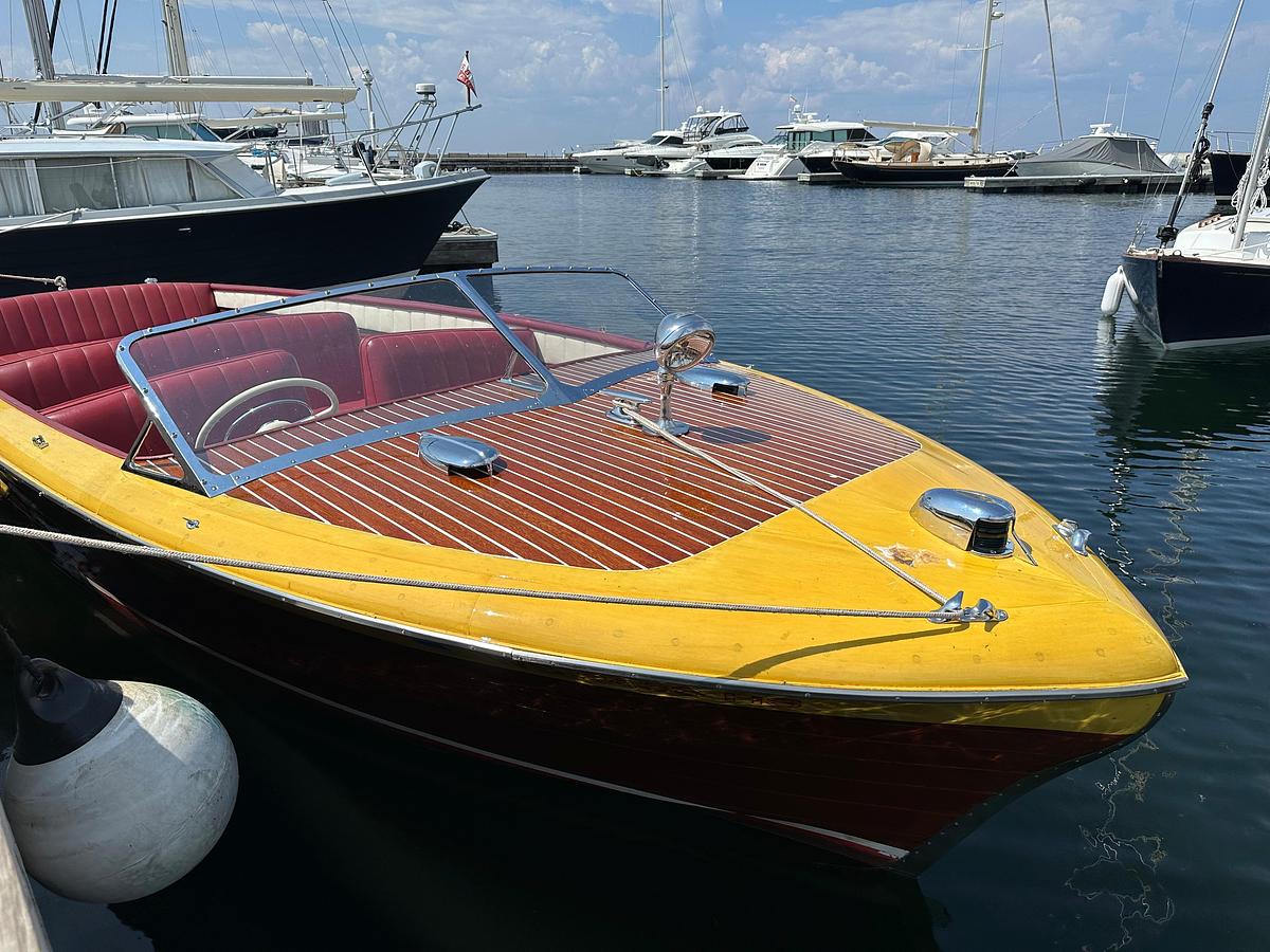 Used 1953 Chris-Craft HOLIDAY 24