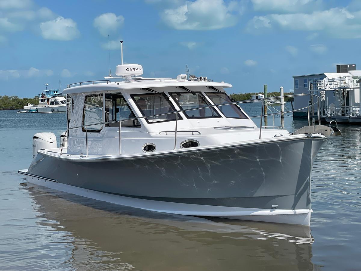 2025 True North 34 Outboard Express