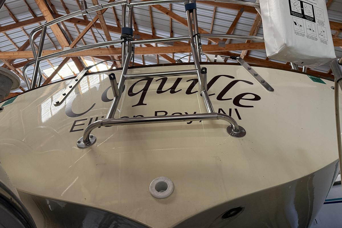 Used 1977 Islander 32