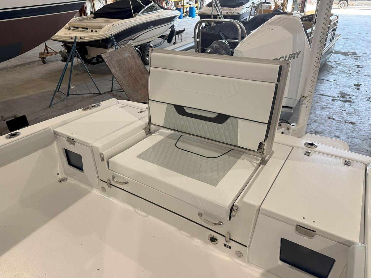2026 Blackfin 242 HB