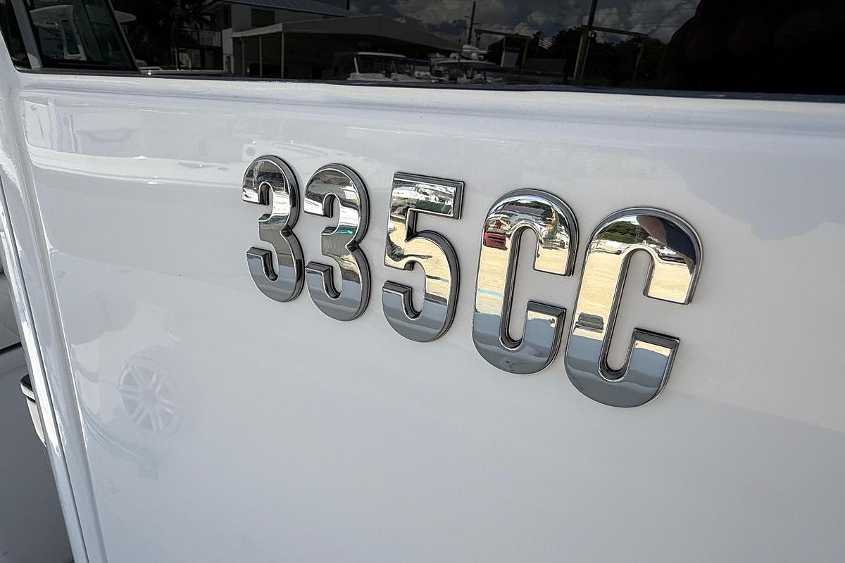 2026 Everglades 335 Center Console