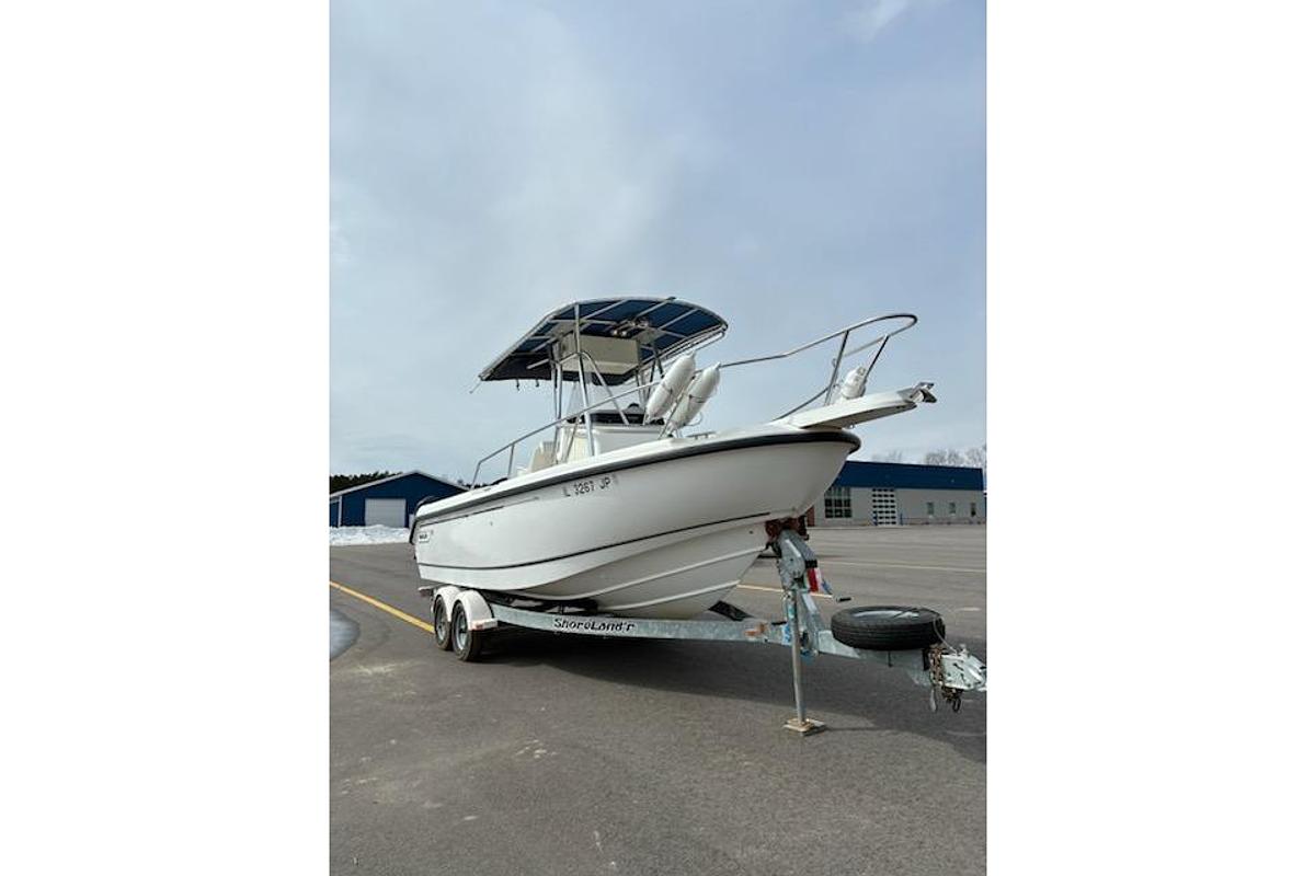 Used 1999 Boston Whaler 21 Outrage