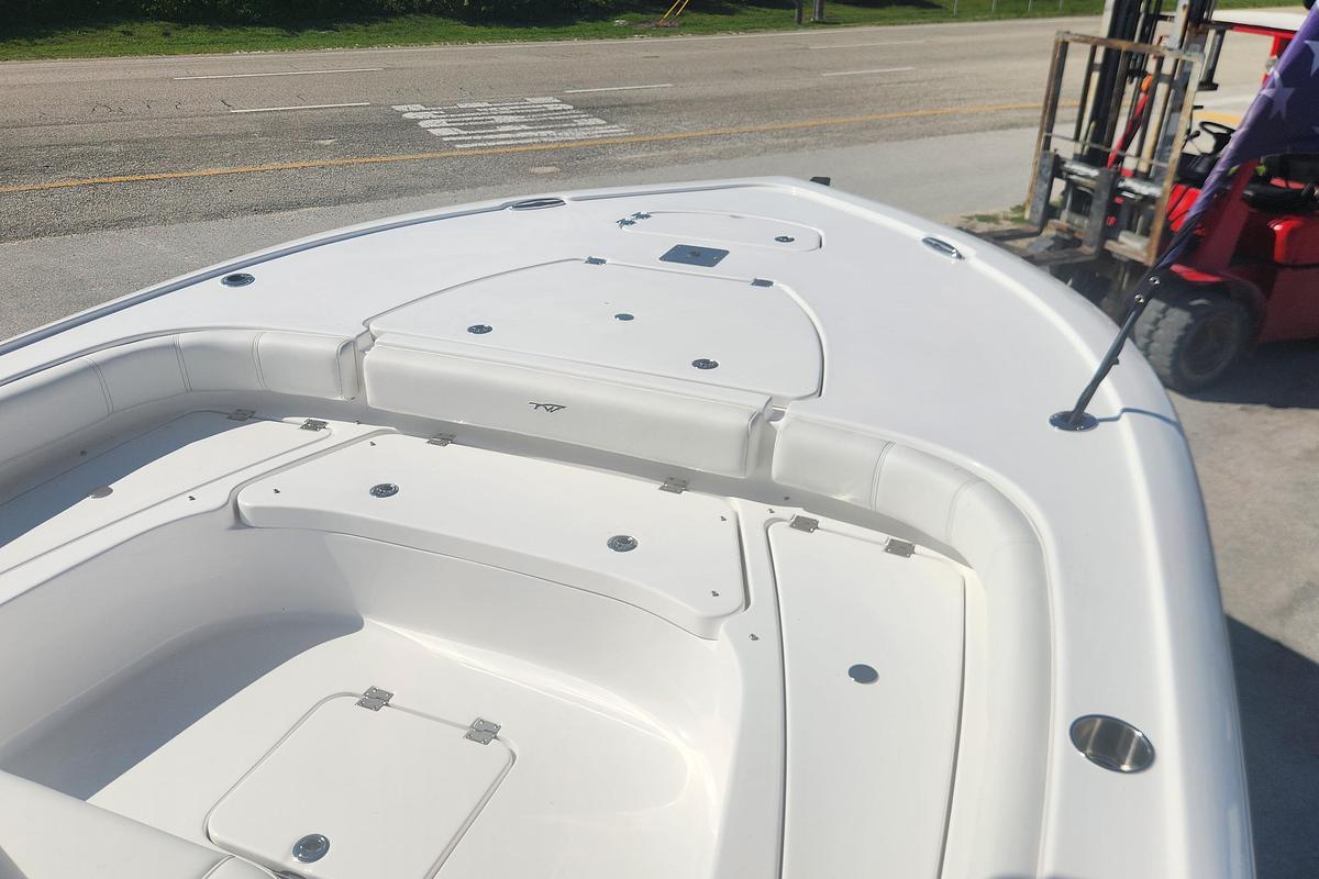 2026 Tidewater 2500 Carolina Bay