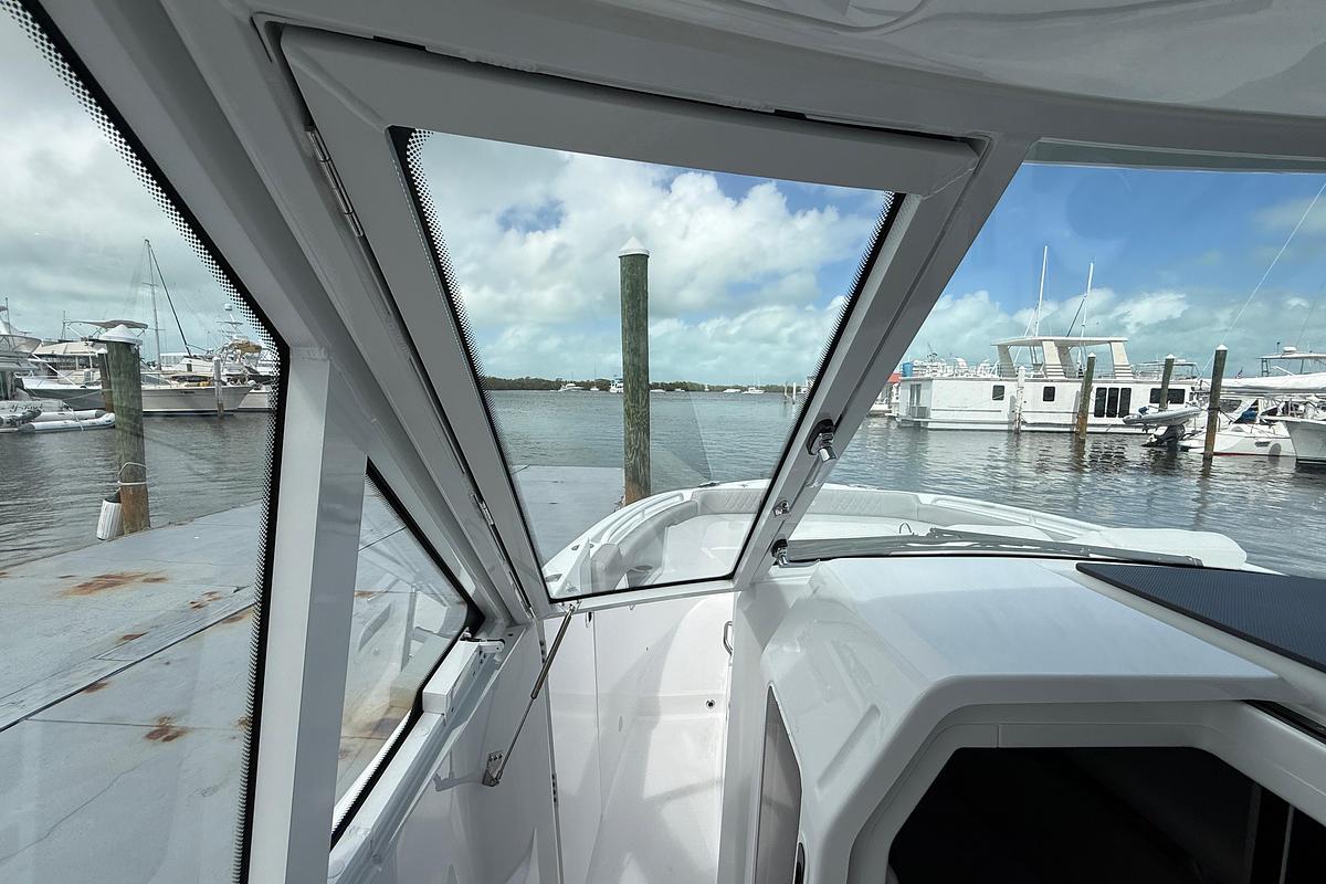 2026 Everglades 367CX
