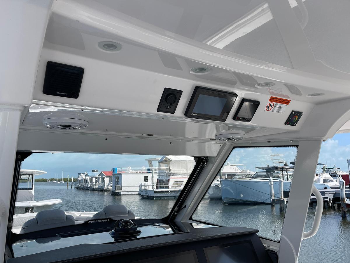 Used 2021 Everglades 395 Center Console