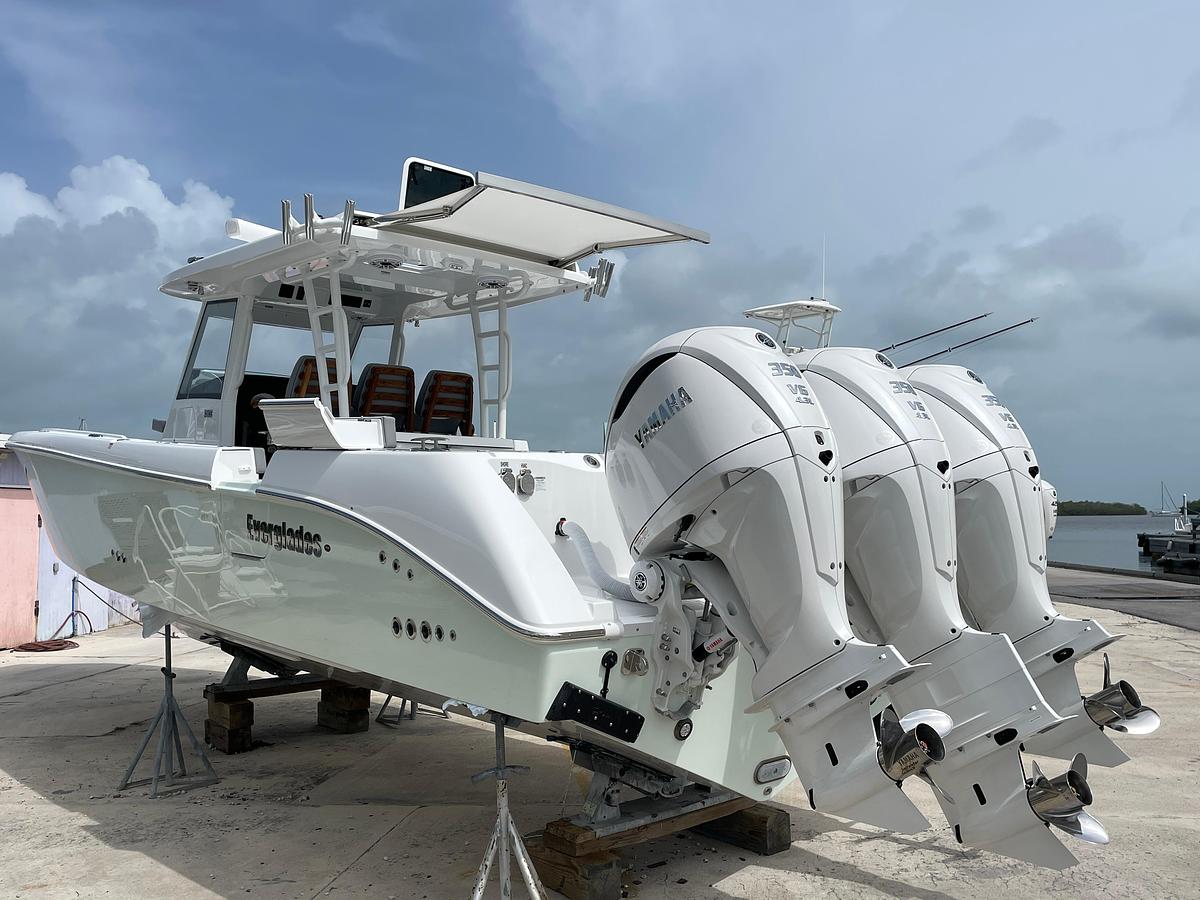2026 Everglades 375 Center Console