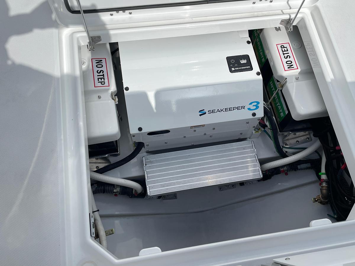 2026 Everglades 375 Center Console