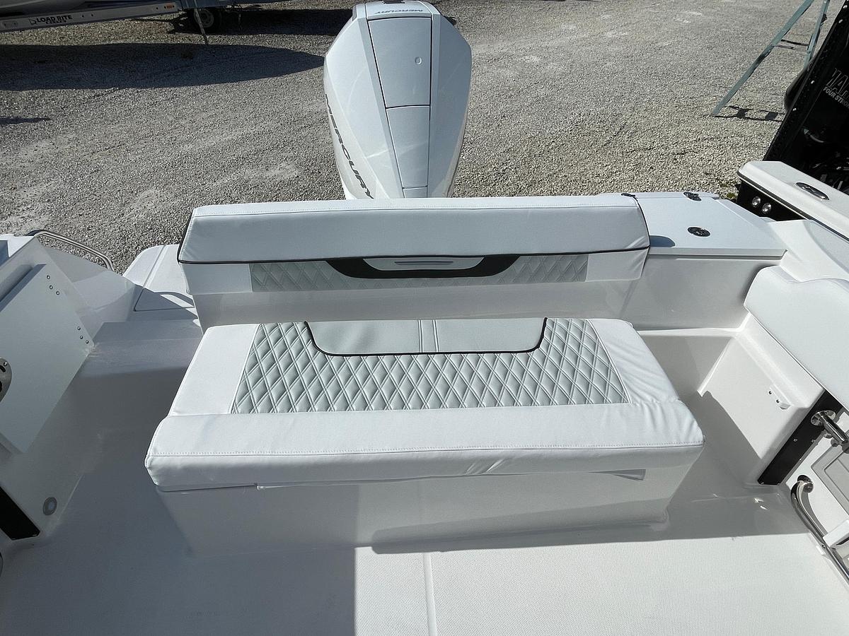2025 Blackfin 222 CC