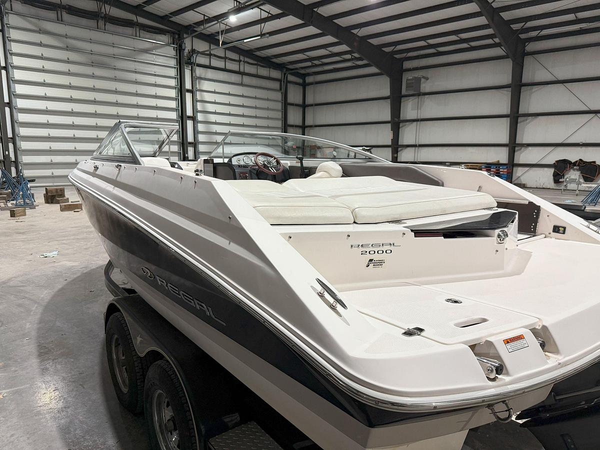 Used 2008 Regal 2000 Bowrider