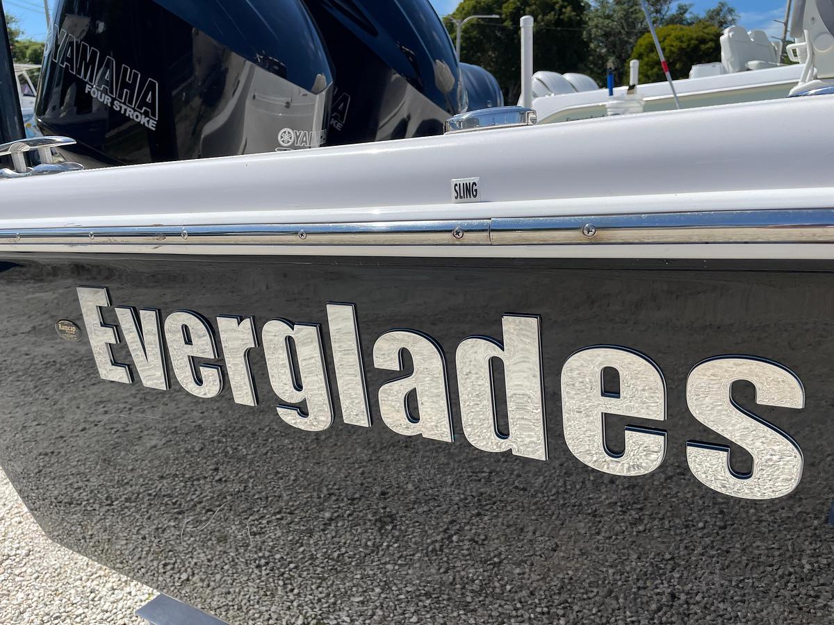Used 2020 Everglades 273 Center Console