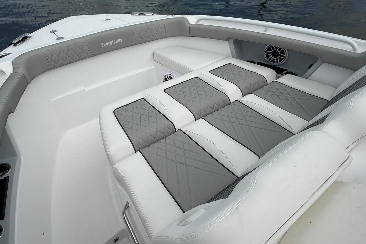2026 Everglades 367CX