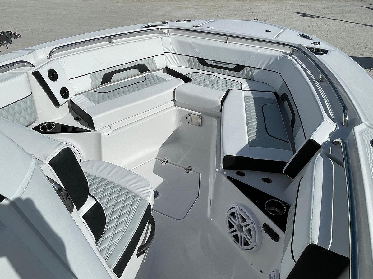 2025 Blackfin 252 CC