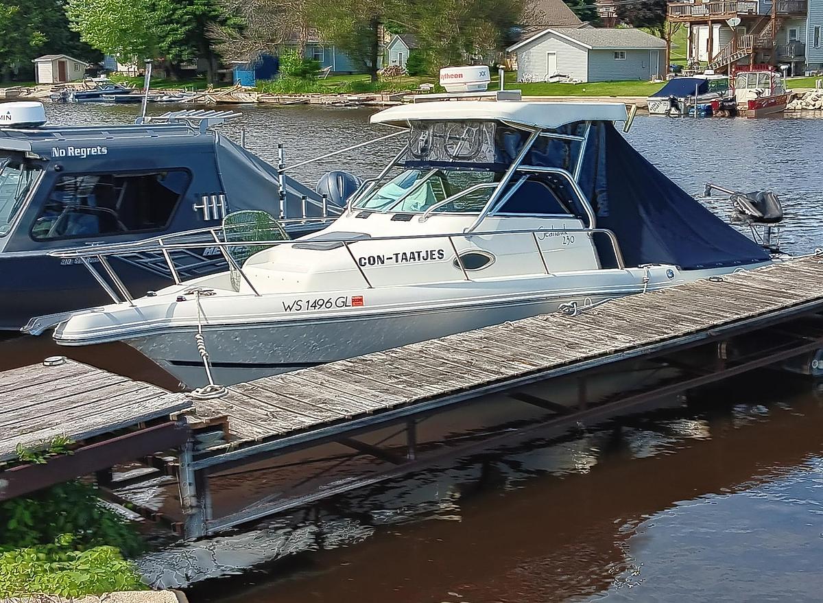 Used 2003 Caravelle Sea Hawk 230 Walk Around OB