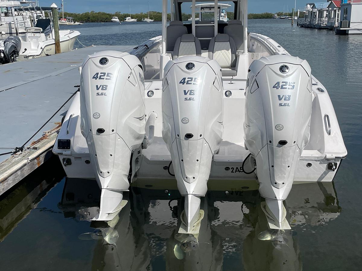 Used 2021 Everglades 395 Center Console