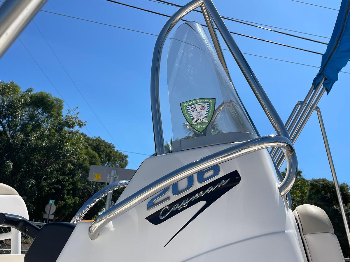 Used 2017 Robalo 206 Cayman
