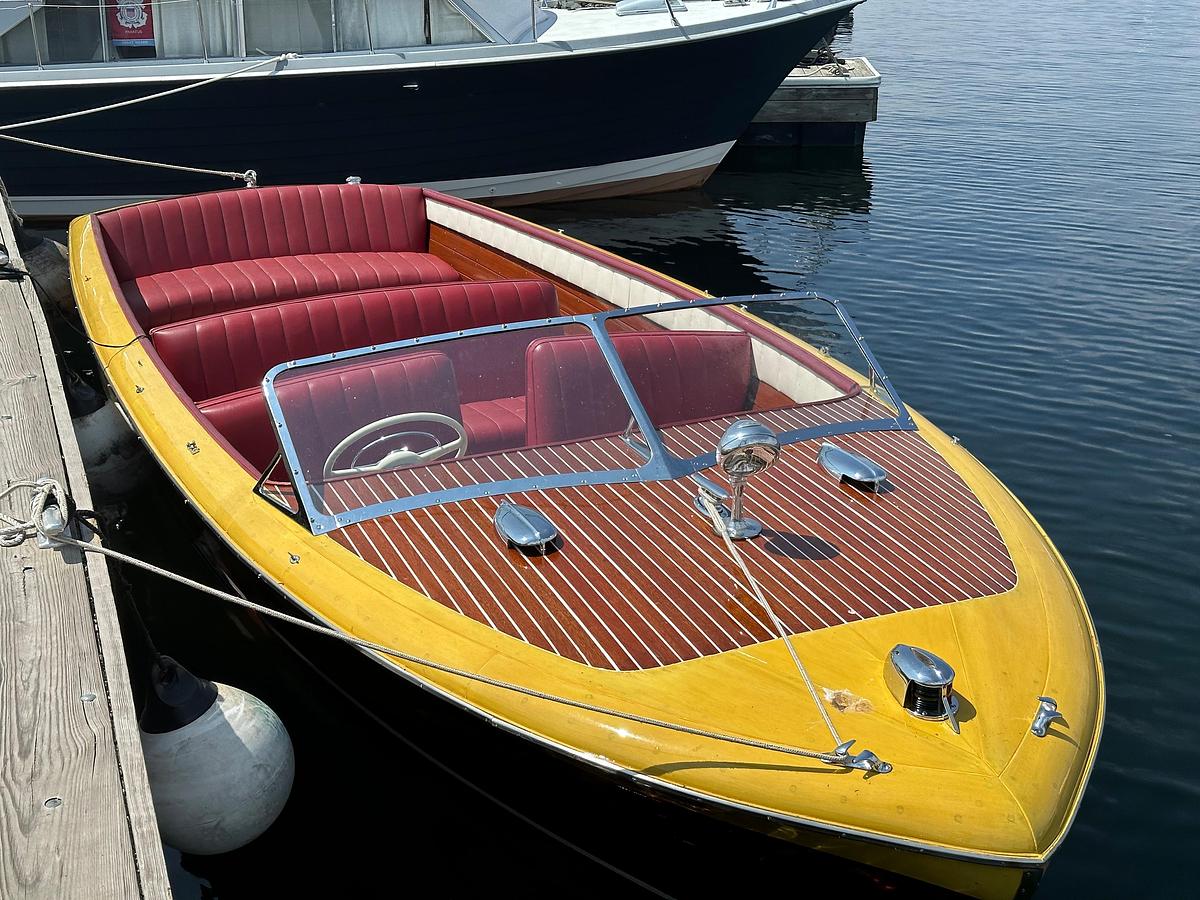 Used 1953 Chris-Craft HOLIDAY 24