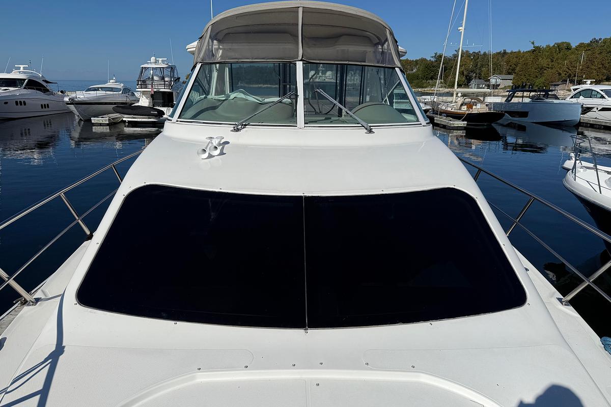 Used 2003 Cruisers Yachts 4050 Express