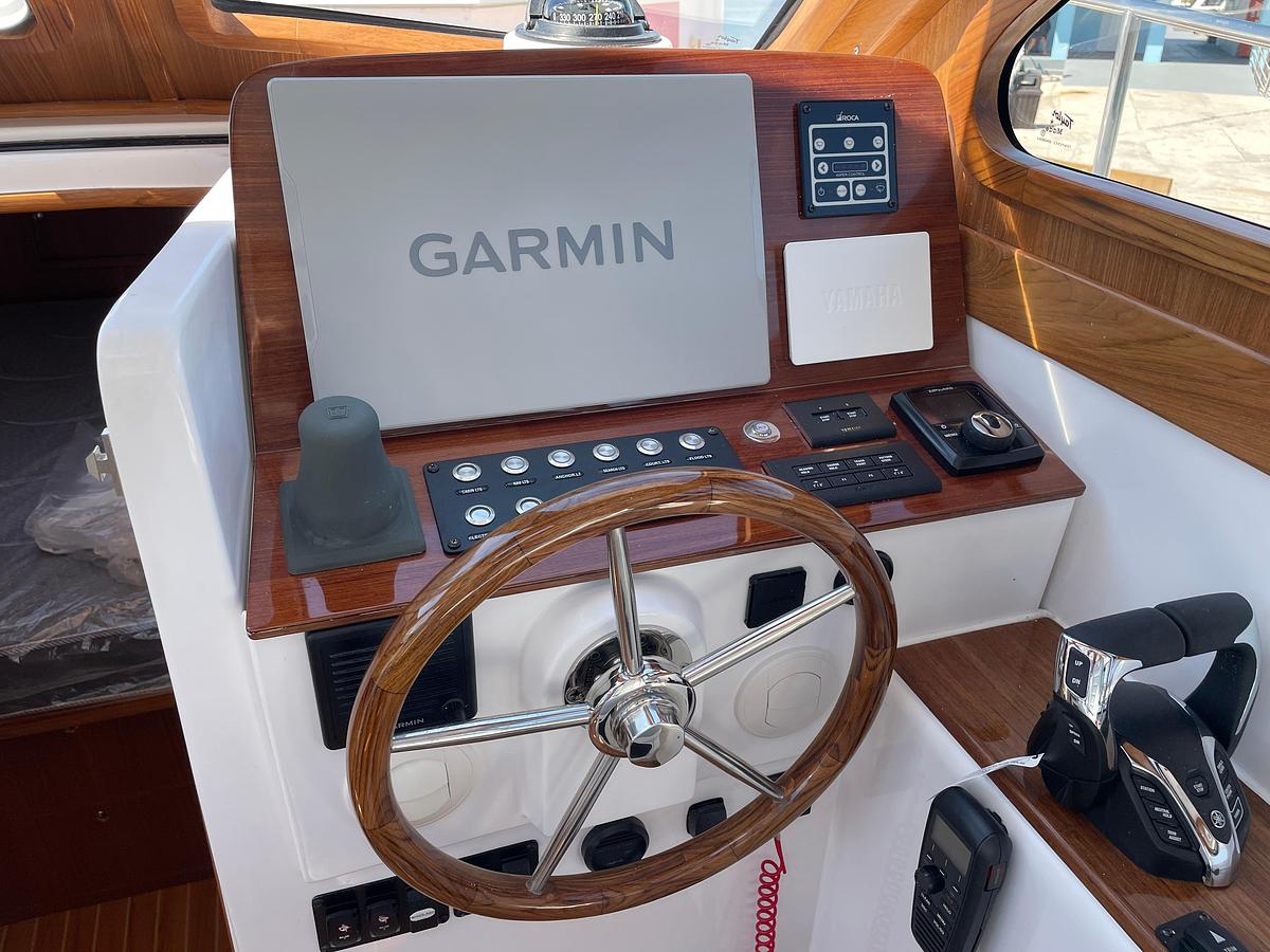 2025 True North 34 Outboard Express