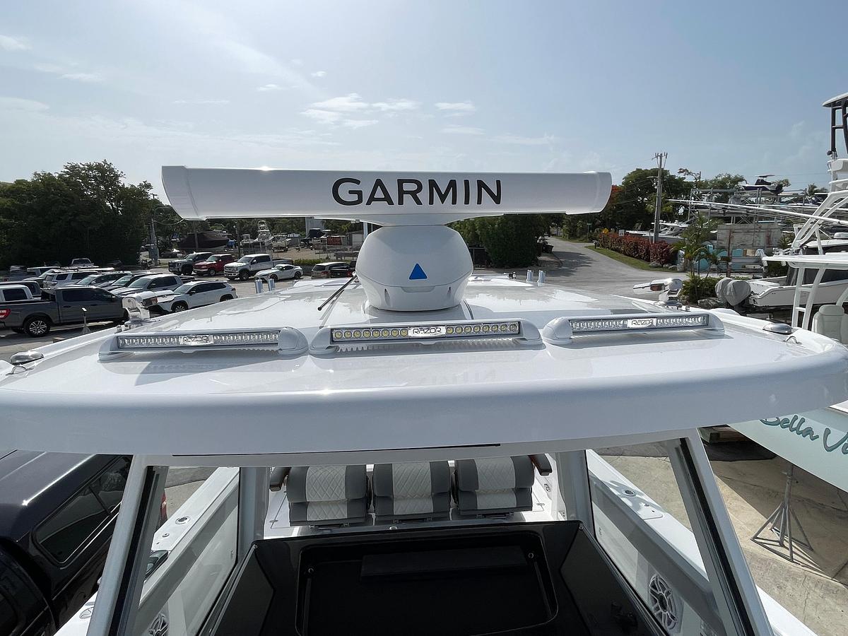 2026 Everglades 375 Center Console