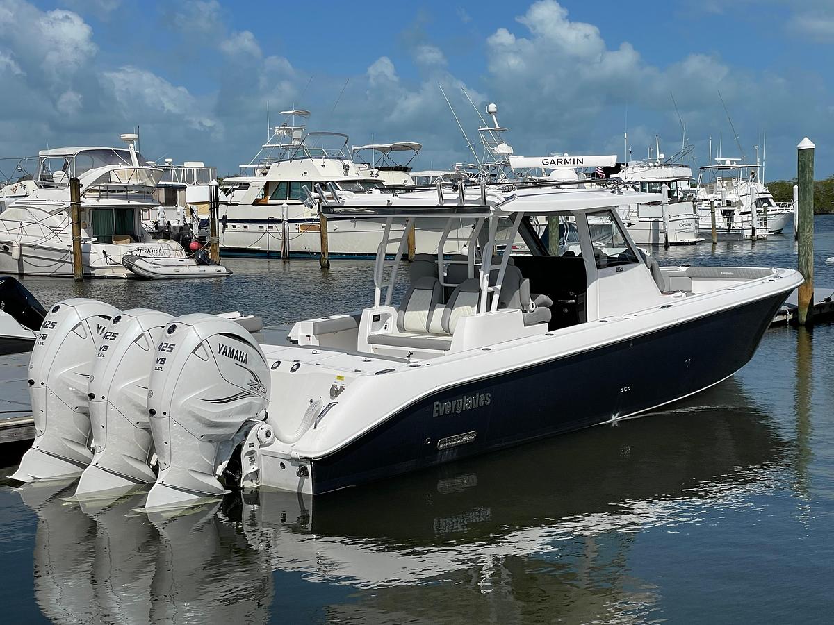 Used 2021 Everglades 395 Center Console