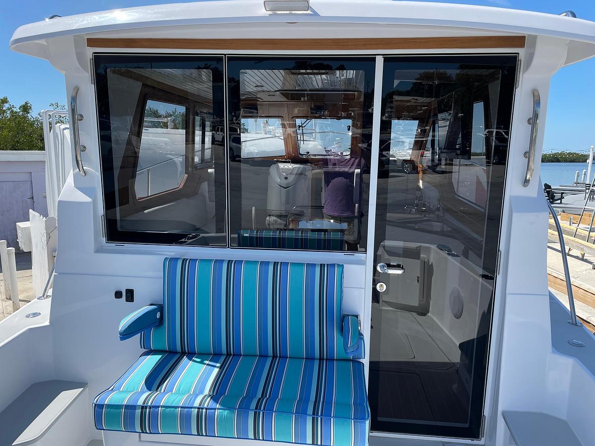 2025 True North 34 Outboard Express