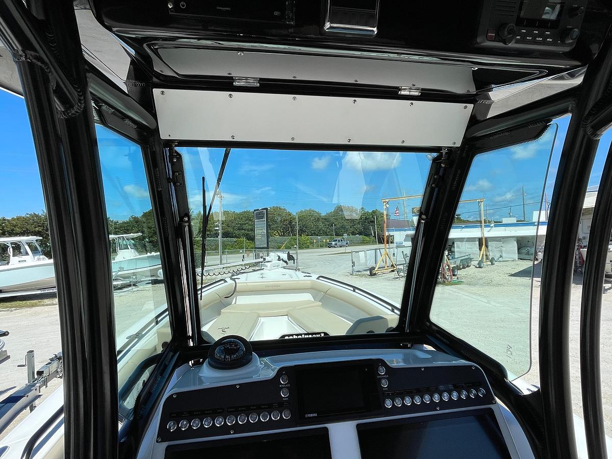 Used 2020 Everglades 273 Center Console