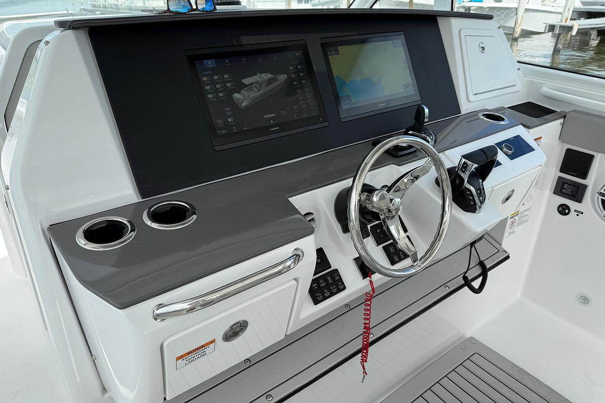 2026 Everglades 367CX