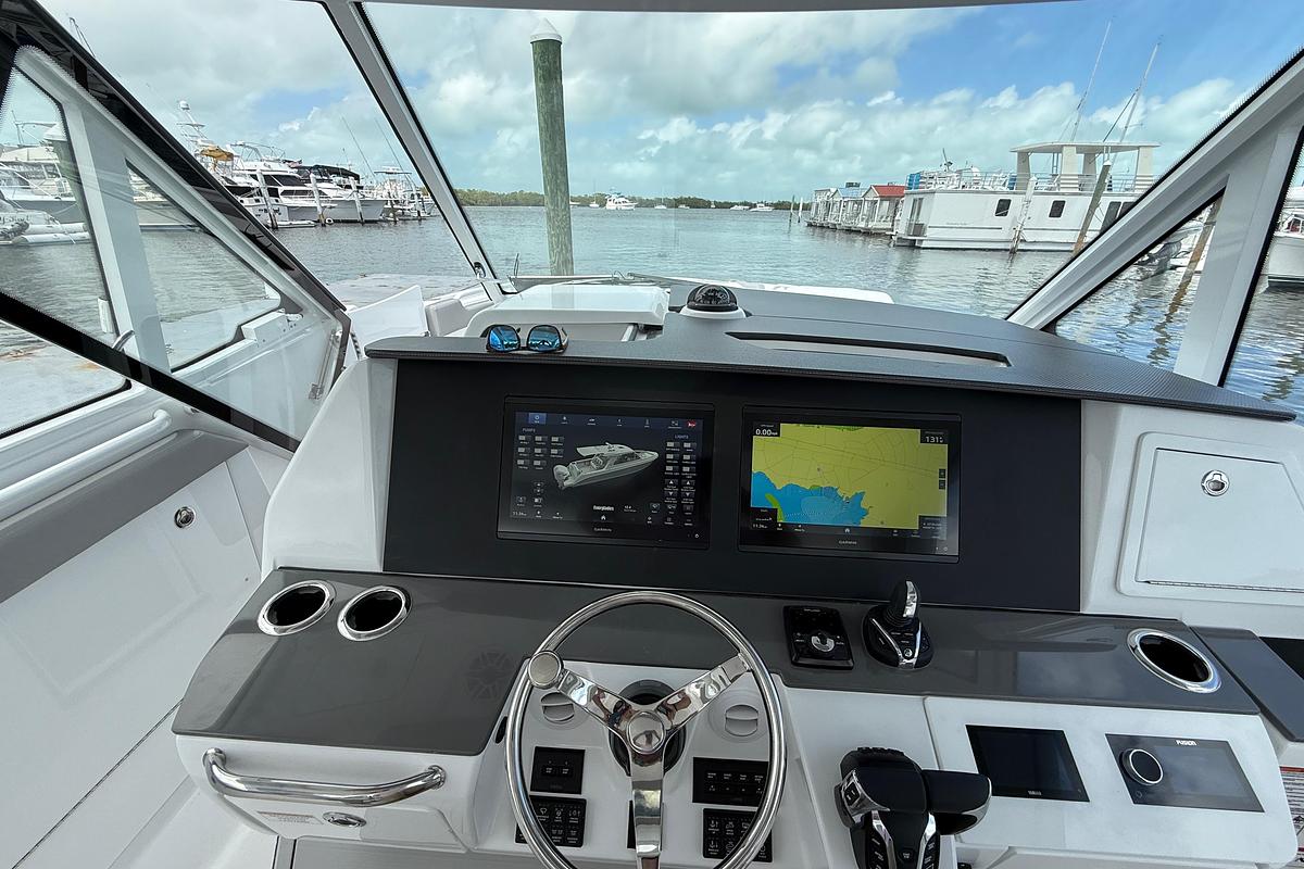 2026 Everglades 367CX
