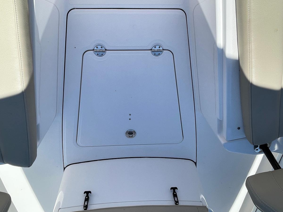Used 2020 Everglades 273 Center Console