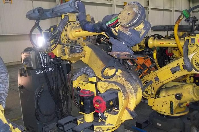 Used FANUC ROBOT LIQUIDATION SALE R2000iB/210F ROBOTS WITH R30iA CONTROLLERS (400) LOW HOUR UNITS AVAILABLE