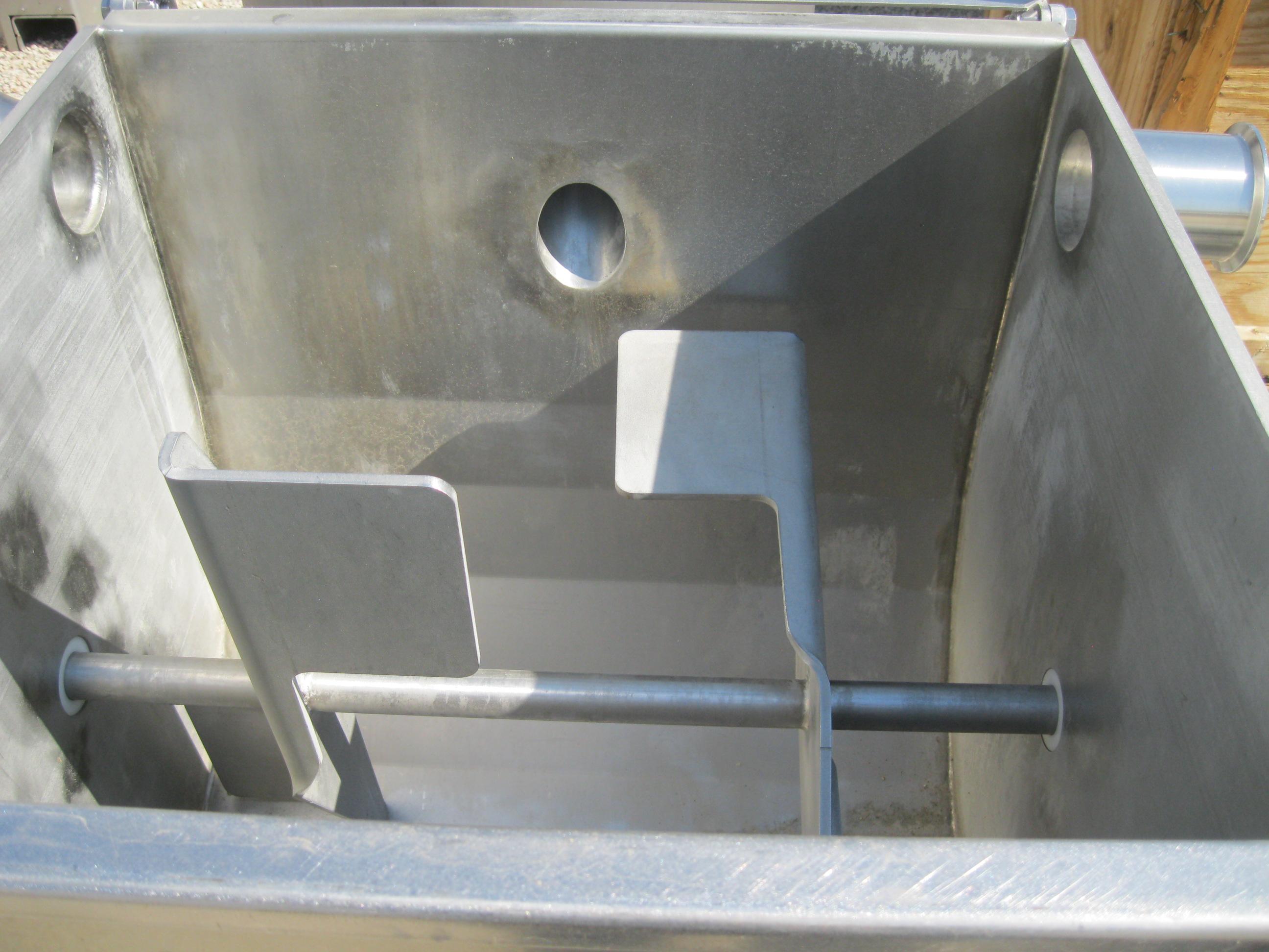 Usado PADDLE MIXER WITH DRIVE AND LIFT LID