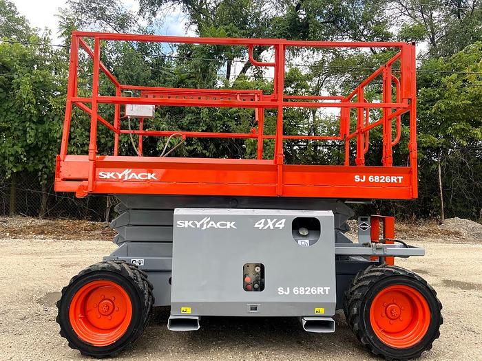 Used 2010 SKYJACK 6826RT