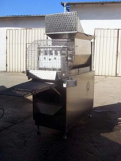 Used Molding machine type GIGANT M6 - producer "Square" Sweden