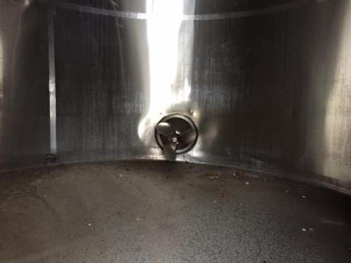 Brugt 12.500 liters opretstående rustfri tank.