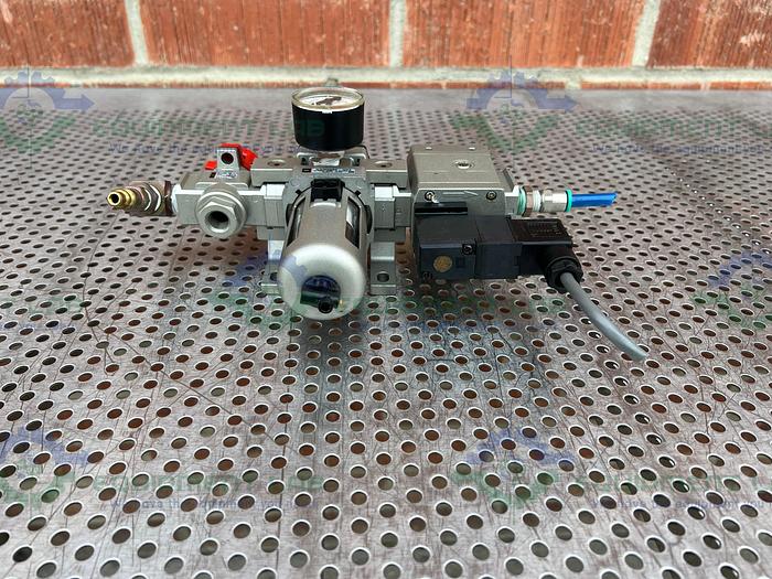 Used SMC  NAW3000-N03 Filter Regulator 0.05-0.85MPa w/ SMC Pneumatic / Solenoid  Valve
