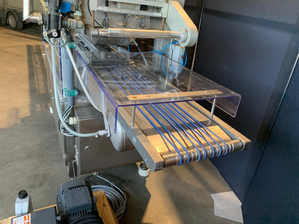 Used Sealpac 750 traysealer