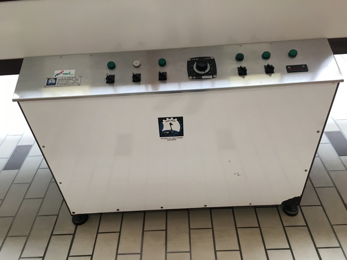 D'occasion NIELSEN CHOCOLATE ENROBING LINE