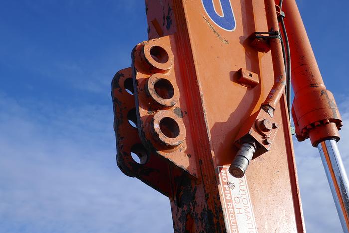 Used 2010 HITACHI ZX225 USLC-3