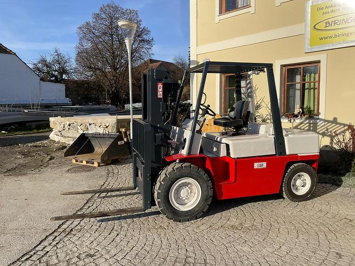 Gebraucht Nissan 4,5 t Stapler mit Triplexmast