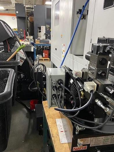 Used 2017 DOOSAN VCF 850LSR 5-Axis Vertical Machining Center