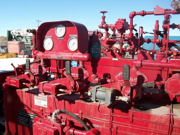 Used Oilco 3 Station Closing Unit / Accumulator