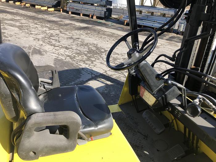 Used 12,000 POUND HYSTER ROLL CLAMP TRUCK MODEL S120XLS
