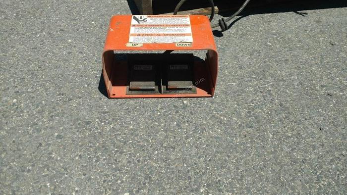 Used Advance Lifts Lift Table