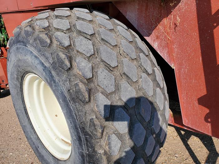 Used 2004 Hesston 4910 Baler w/ Accumulator