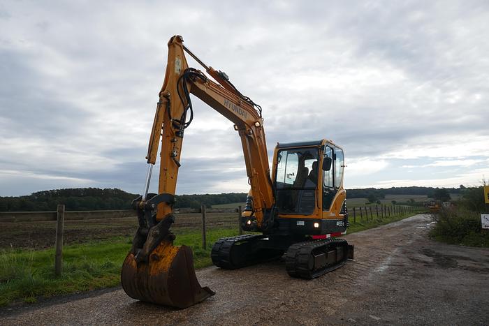 Used 2012 HYUNDAI ROBEX55-9