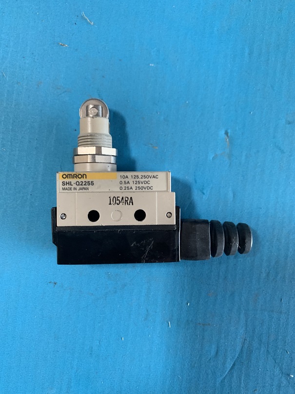 Used Omron Snap Action Limit Switch Roller Plunger SHL-Q2255
