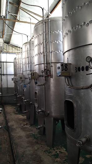 Usado Conjunto de 8 depósitos de fermentação de vinhos