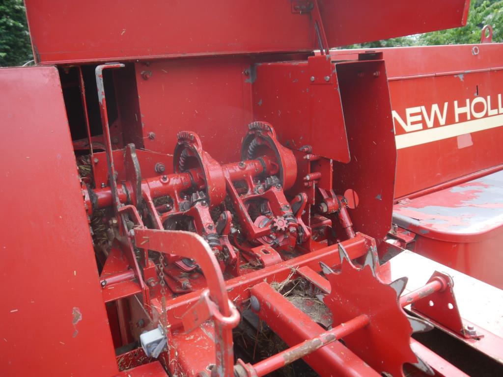 Used New Holland 565 Conventional Baler