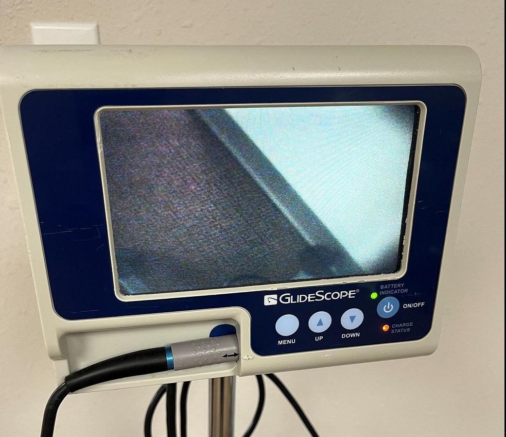 Used GlideScope 0231-0003 Portable GVL Monitor w Rolling Stand 